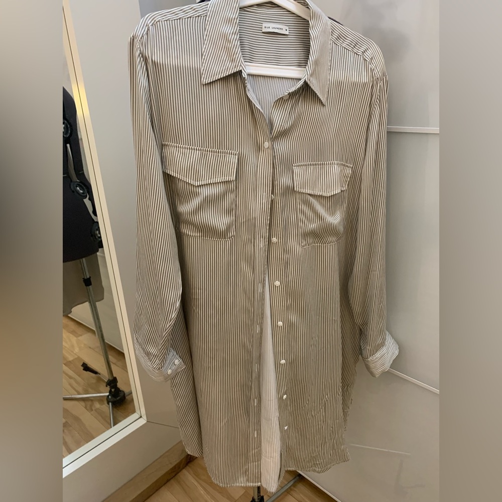 SILK LAUNDRY silk shirt dress in M and XL. Gorgeous and Flowy. New condition